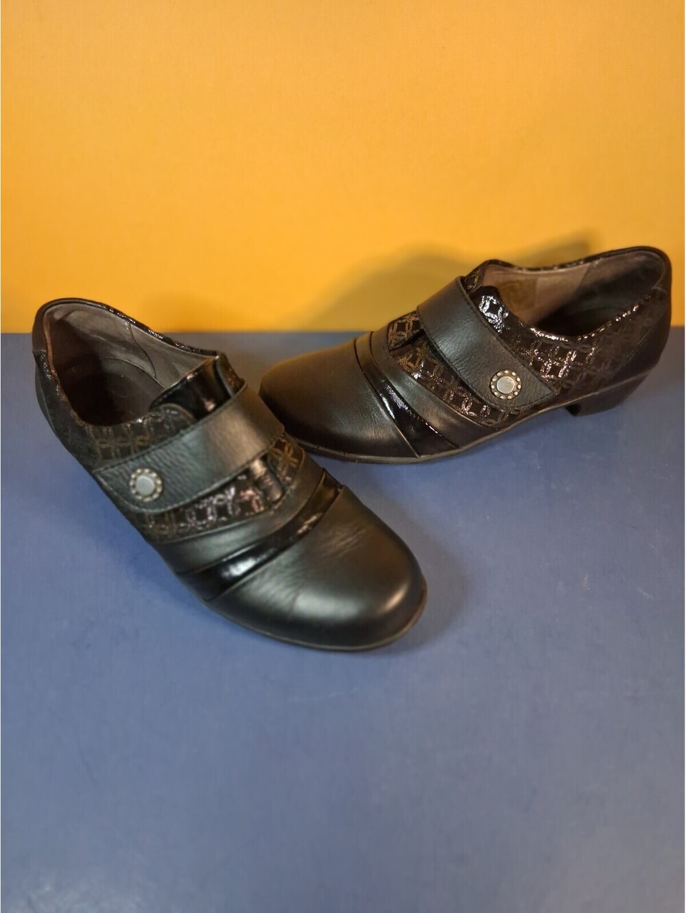 Portofino Orthopedic Comfort Shoes Size 9 Leather w/Eubber soled shoes